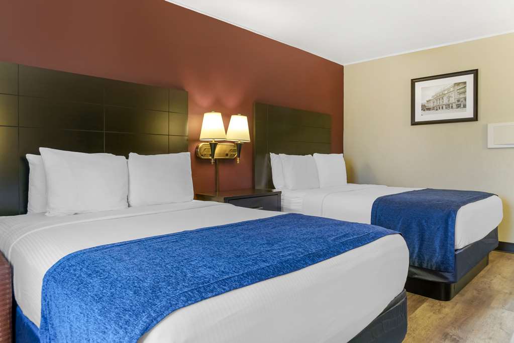 Фото Best Western Greenfield Inn