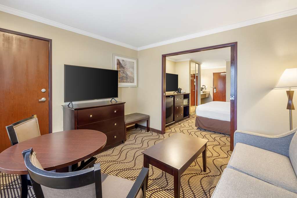 Фото Best Western Plus Orchid Hotel & Suites