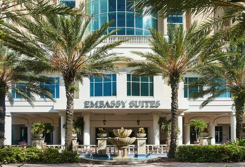 Гостиница Embassy Suites Tampa Downtown в Тампе