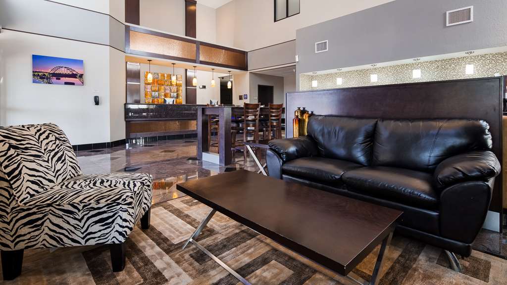Фото Best Western Bayou Inn & Suites