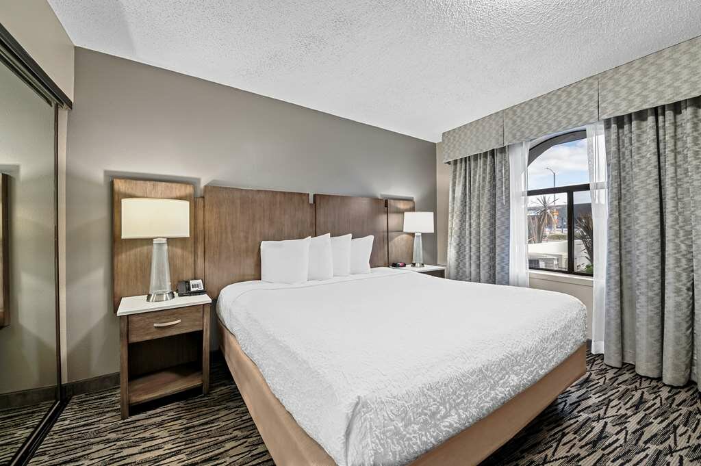 Фото Best Western Los Alamitos Inn & Suites