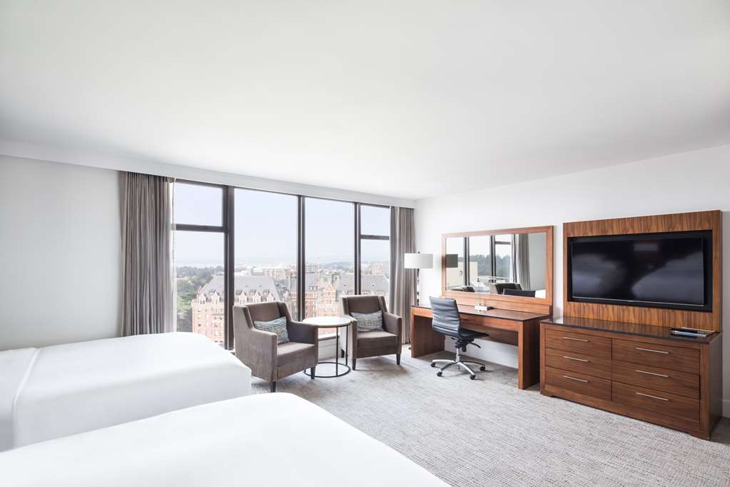 Фото DoubleTree by Hilton Hotel & Suites Victoria