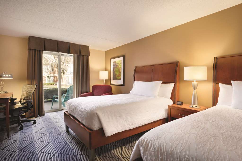 Фото Hilton Garden Inn Lancaster
