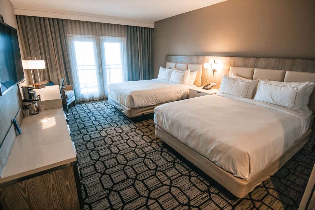Фото DoubleTree by Hilton Lubbock University Area