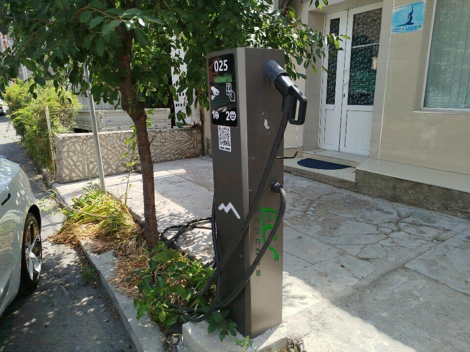 Electric car charging station EcoCars, Yerevan, photo