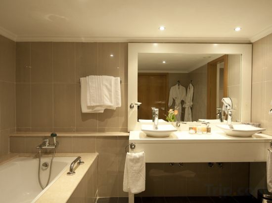 Фото Kenzi Rose Garden