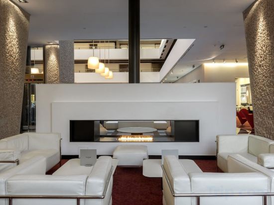 Фото Hilton Madrid Airport