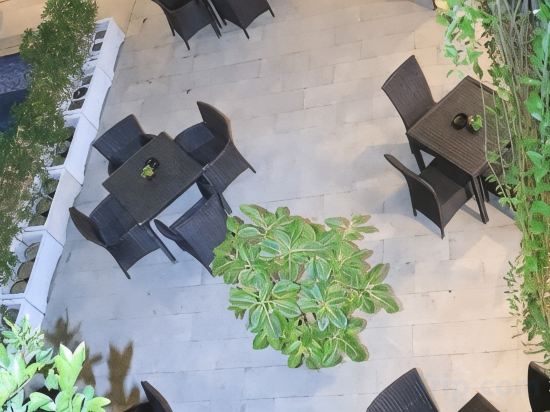 Фото Sunwood Arianz Hotel managed by Bencoolen