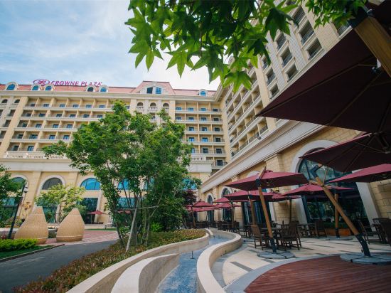 Фото Crowne Plaza Qingdao Oriental Movie Metropolis, an Ihg Hotel