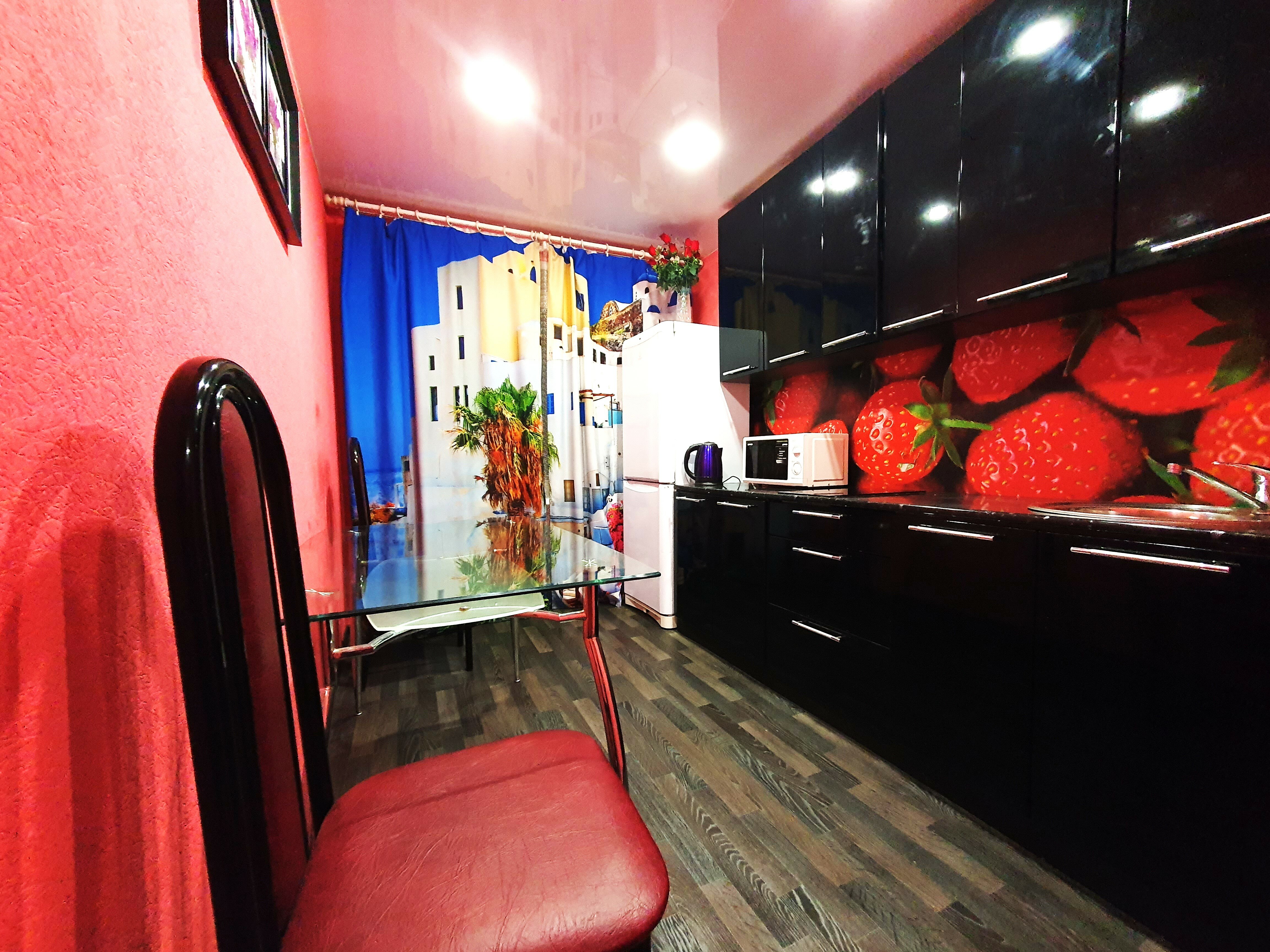 Фото Наш Дом Талнах на Первопроходцев