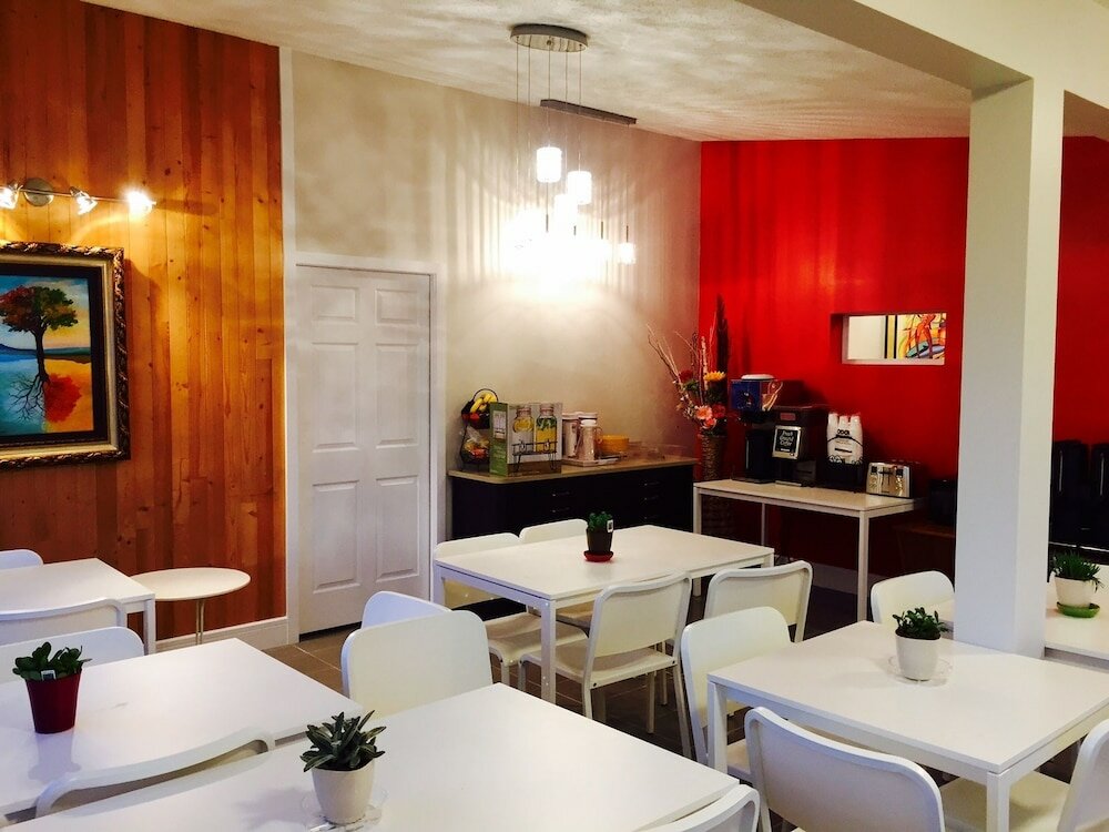 Фото Thriftlodge Edmonton