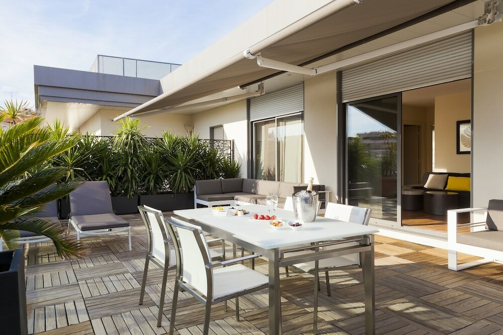 Фото Nehô Suites Cannes Croisette