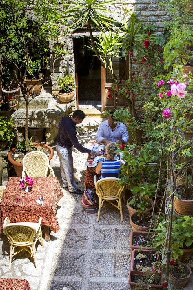 Фото Hotel Elimo