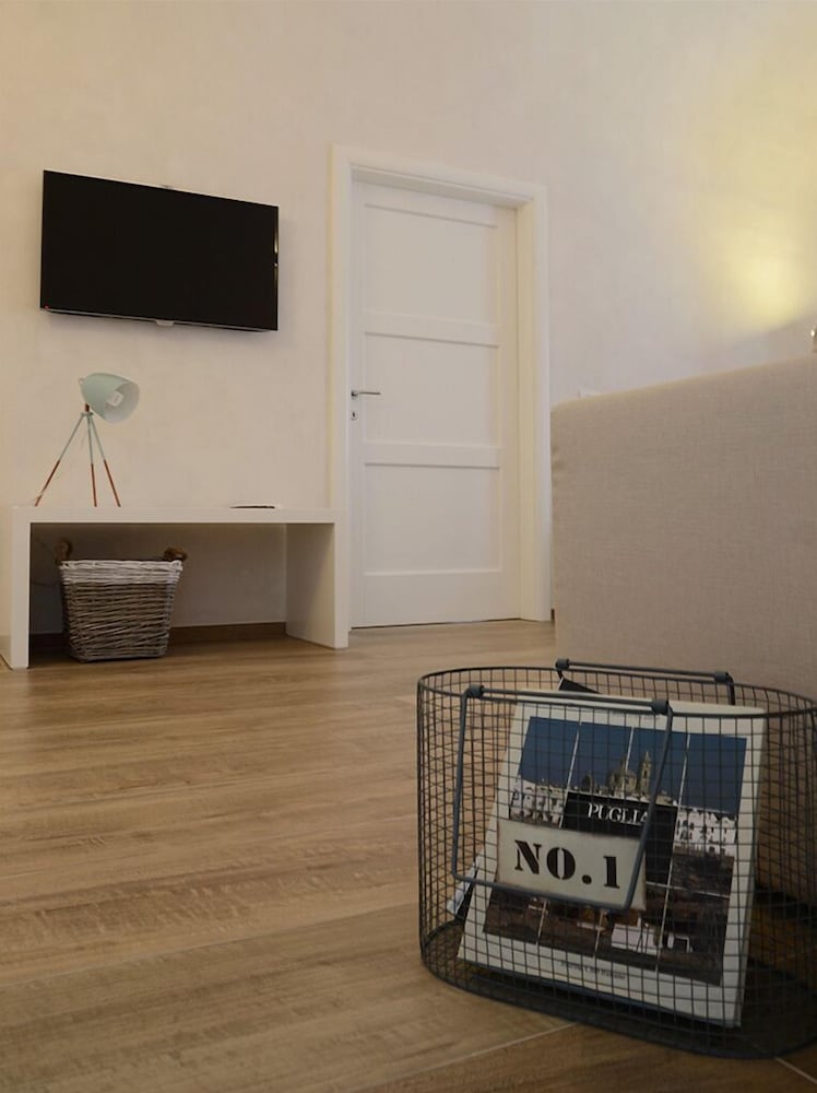 Фото Suite Home Trani Old Town
