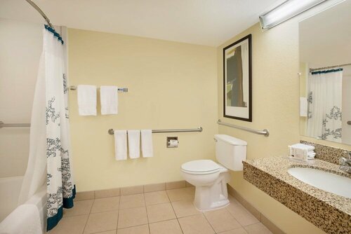 Гостиница Residence Inn by Marriott Bakersfield в Бэйкерсфилде