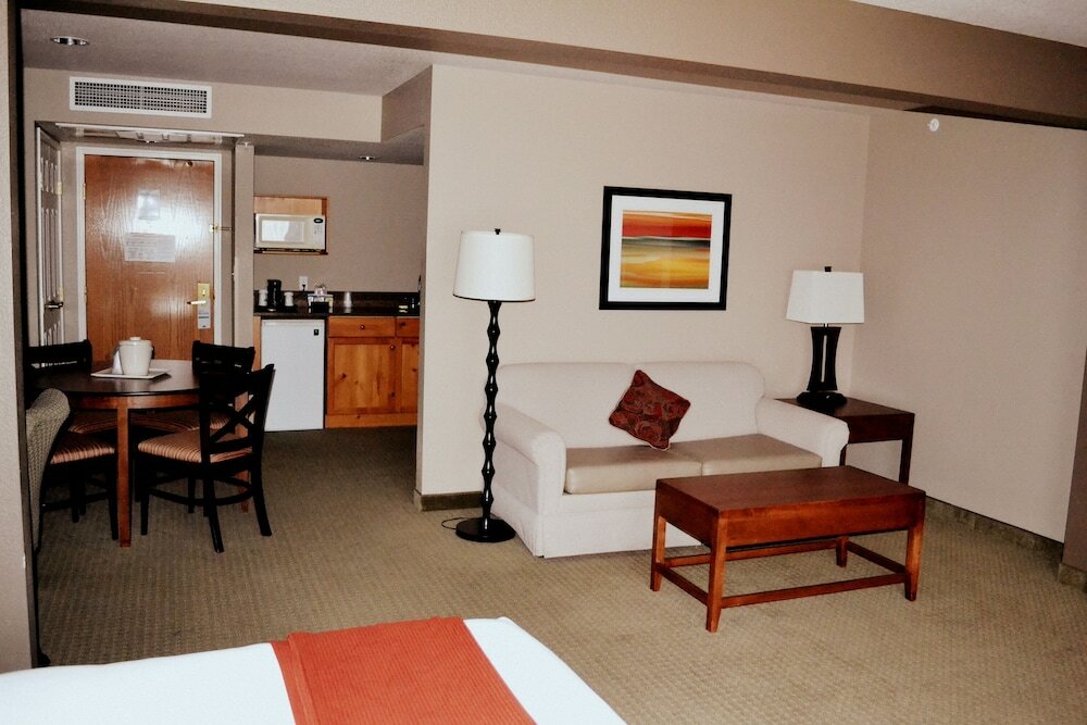 Фото Holiday Inn Express Hotel & Suites Bozeman West, an Ihg Hotel