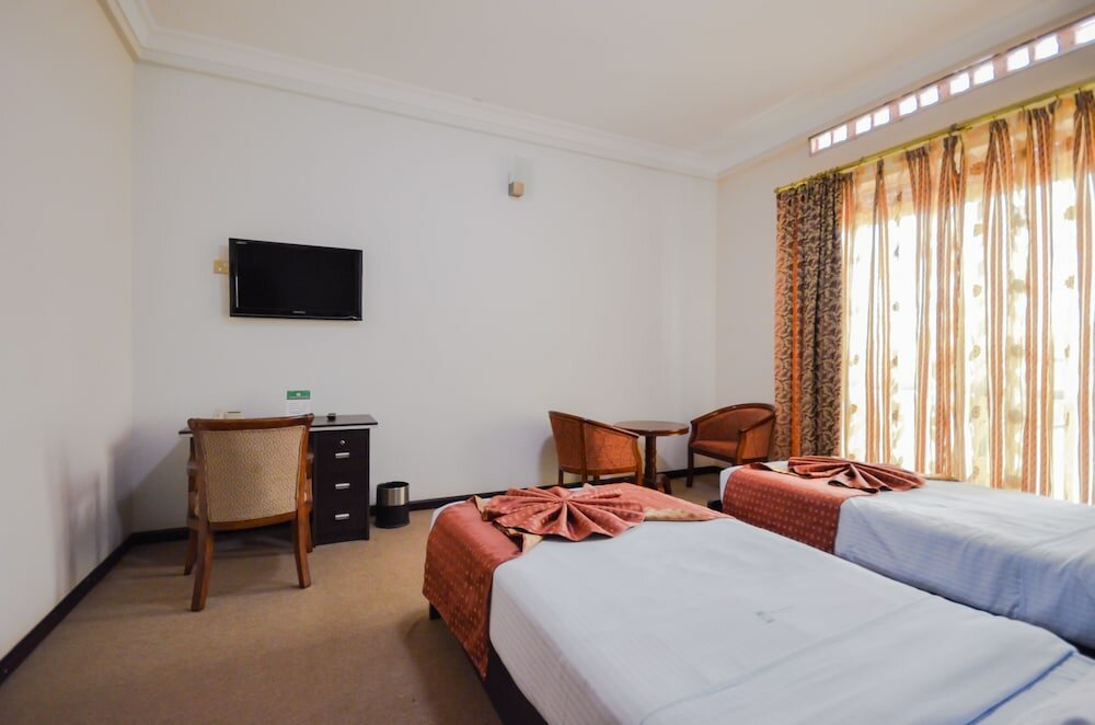 Фото Emperor Hotels