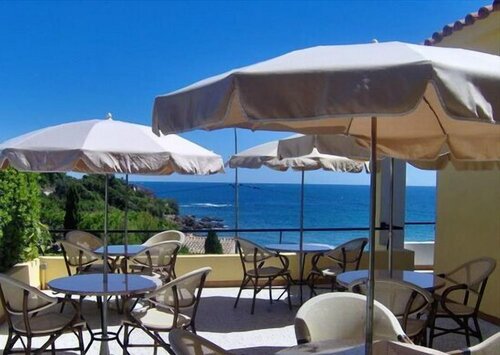 Гостиница Cap Riviera в Драгиньяне