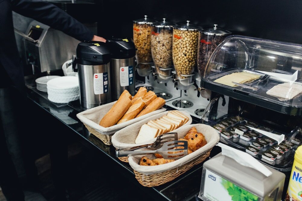 Фото Hôtel de l'Exposition République