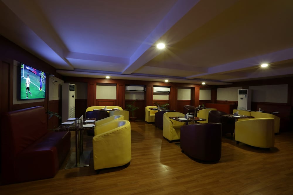 Фото Hotel D Courtyard