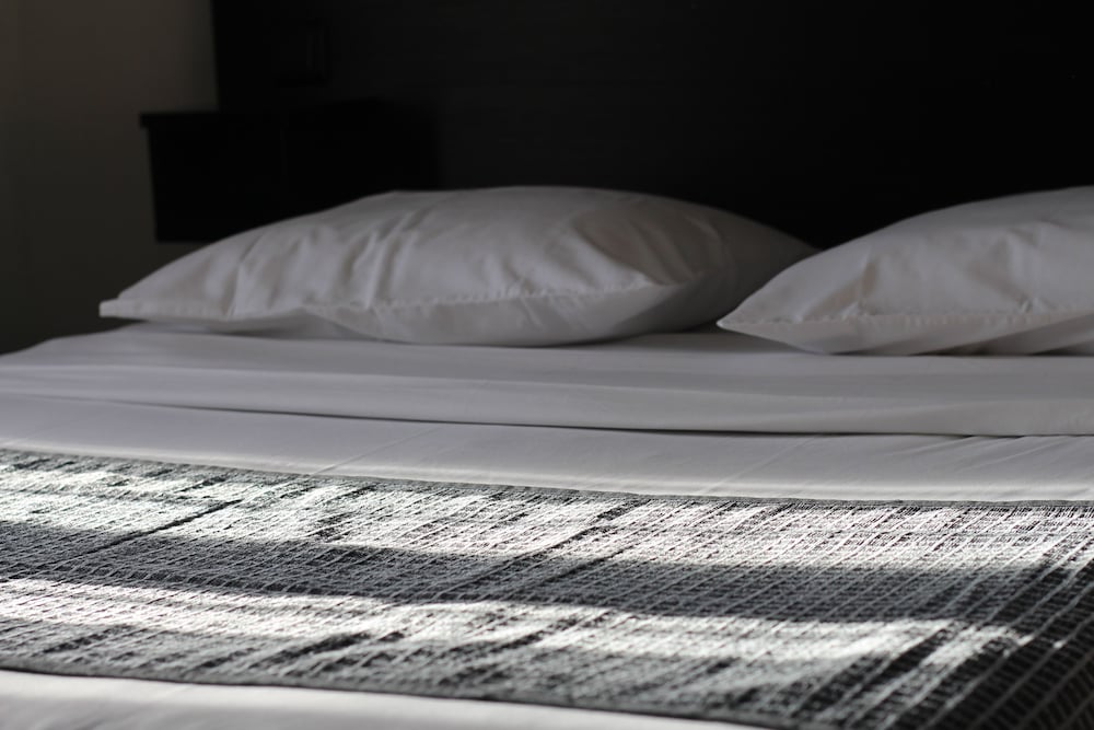 Фото Hôtel de l'Exposition République