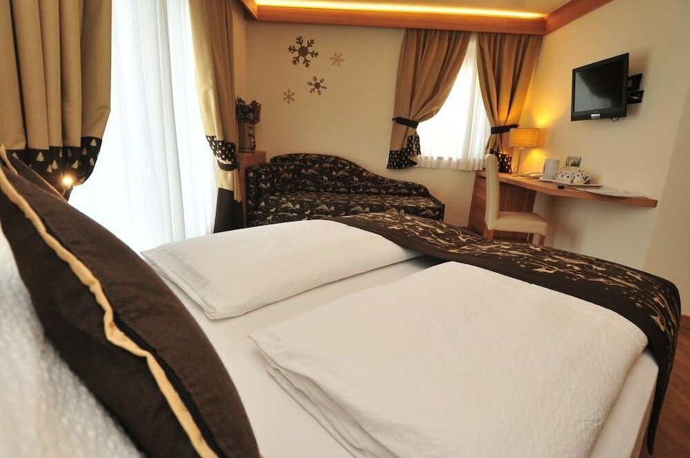 Фото Hotel B&b Bondi