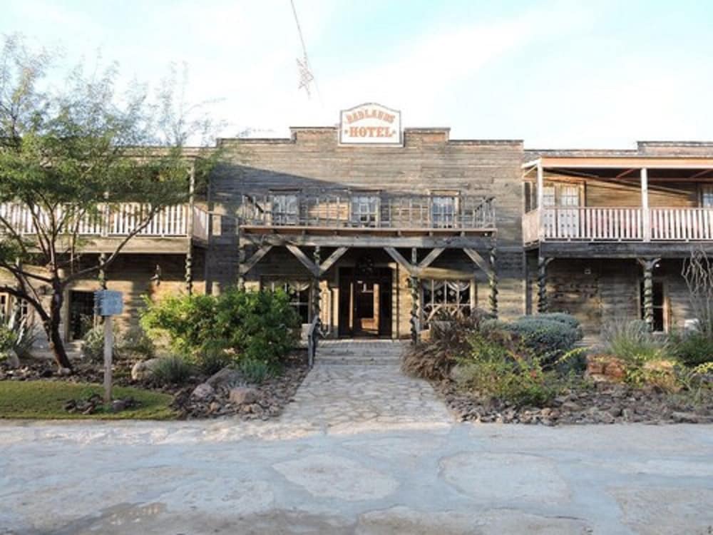 Фото Lajitas Golf Resort and SPA