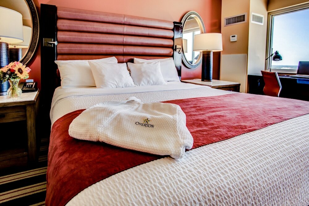 Фото Overton Hotel and Conference Center