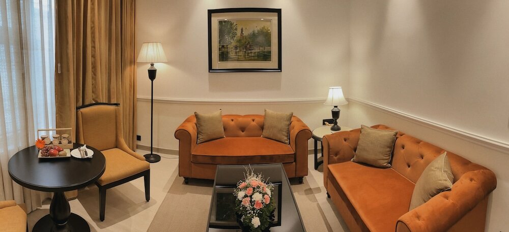 Фото Peerless Hotel Kolkata