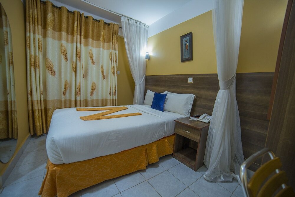 Фото Eureka Place Hotel