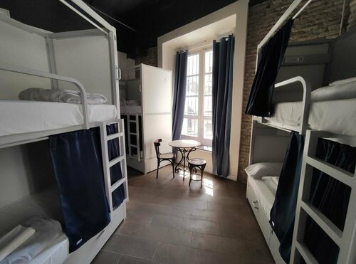 Внешний вид отеля Black Swan Hostel Sevilla в Севилье, фото 1