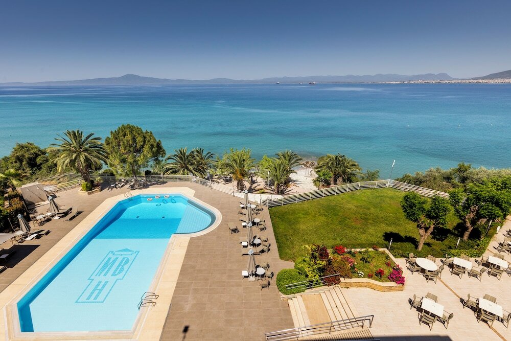 Фото Messinian Bay Hotel