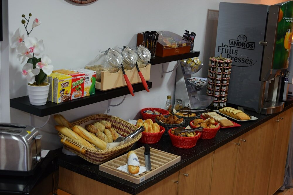 Фото Hotel The Originals Arras