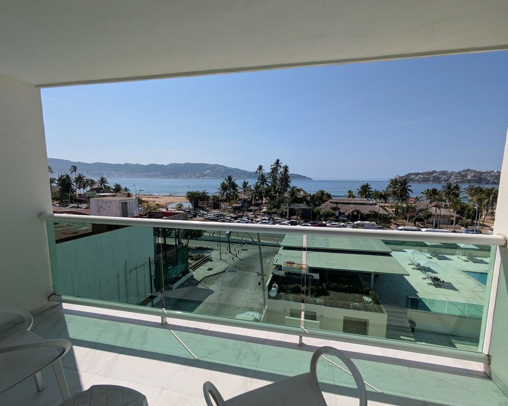 Фото We Hotel Acapulco