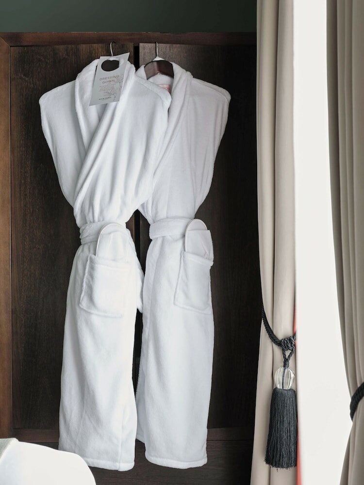 Фото Montagu Place Hotel