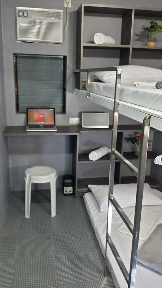 Фото ERVoruto Hostel Makati