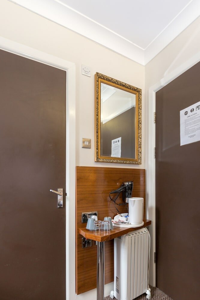 Фото Chester Hotel