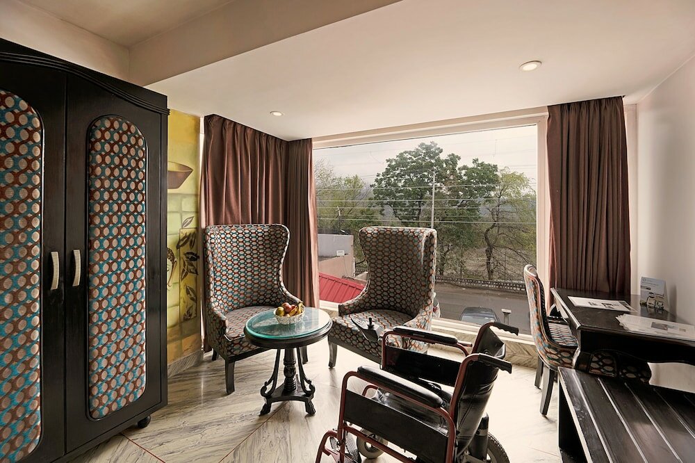 Фото Отель EllBee Ganga View