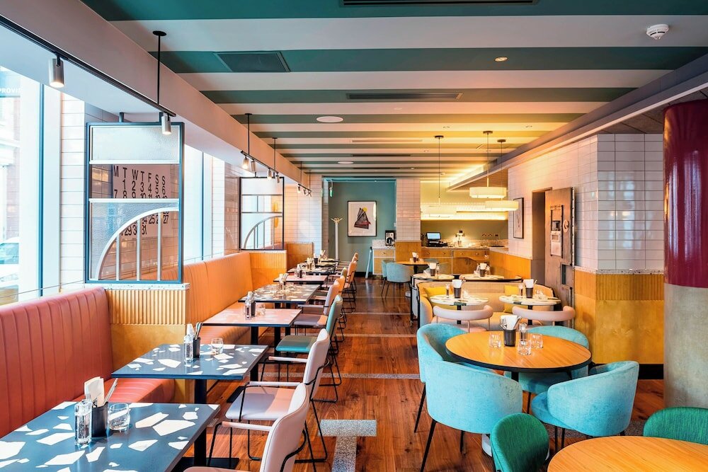 Фото The Dixon Autograph Collection