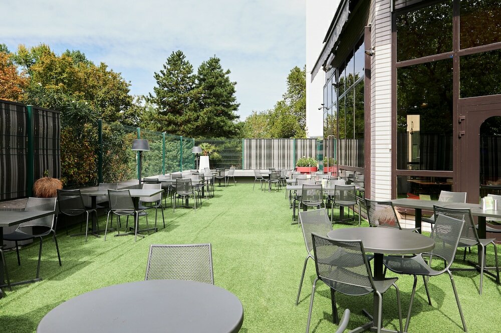 Фото Ibis Lyon Gerland Musée des Confluences