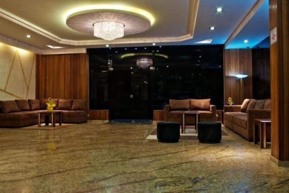 Фото Hotel Carillon