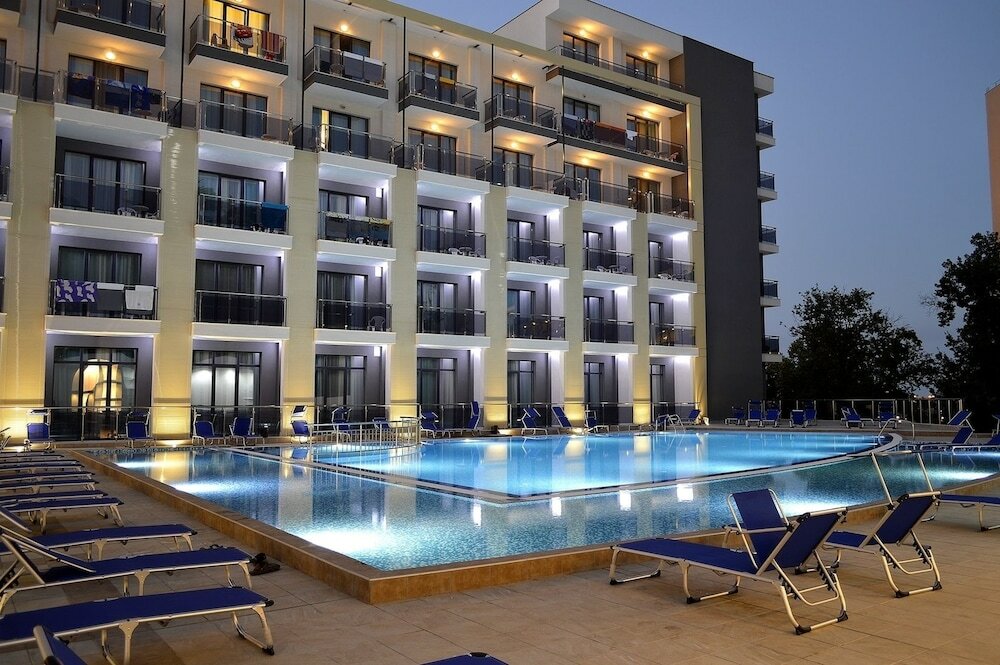 Фото отеля 1