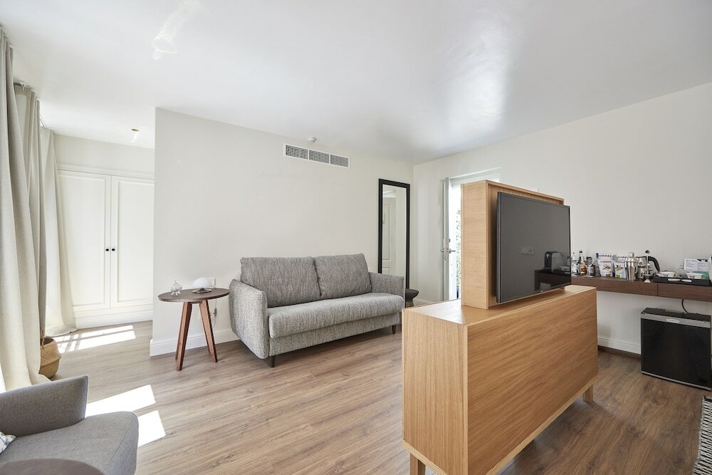 Фото M House Hotel