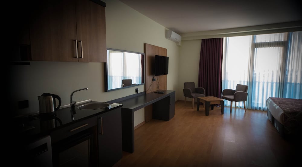 Фото Euphoria Batumi Convention & Casino Hotel