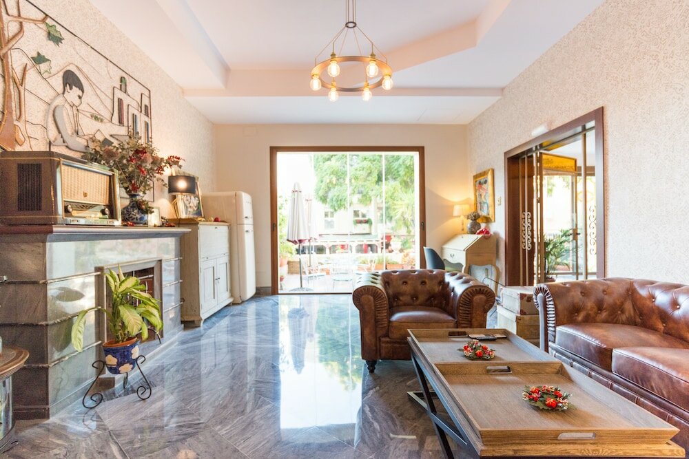 Фото Hotel California