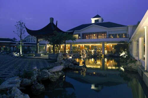 Внешний вид отеля Jinling Resort Nanjing в Нанкине, фото 1