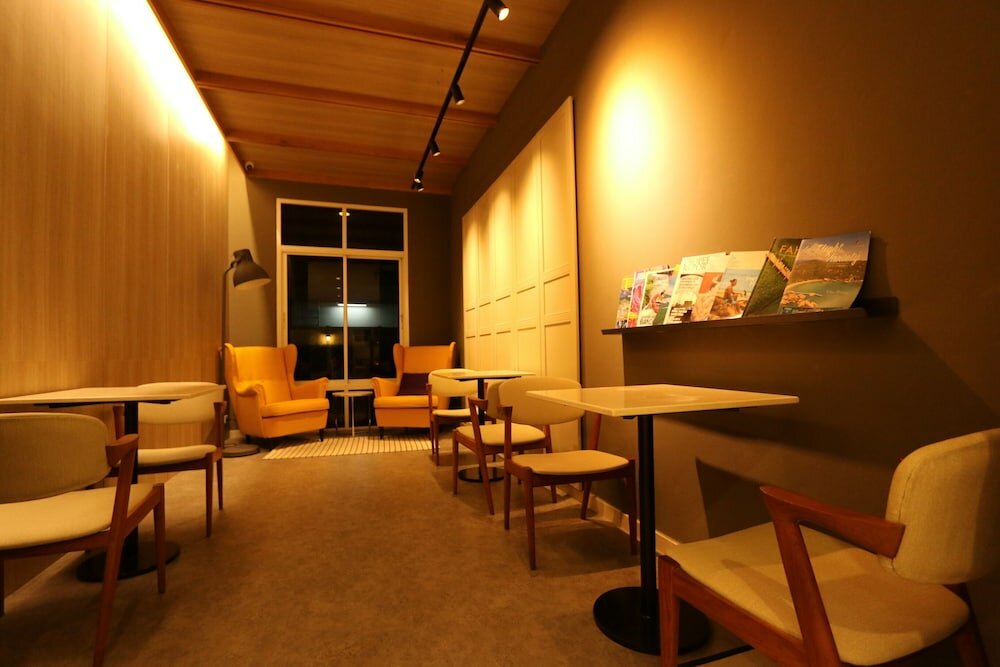 Фото The Royal Bee Apart Hotel