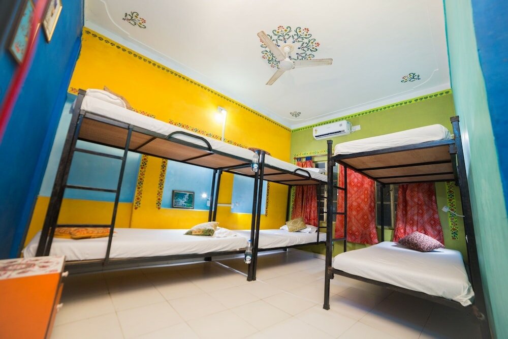 Фото Hotel Hanuman Ghat