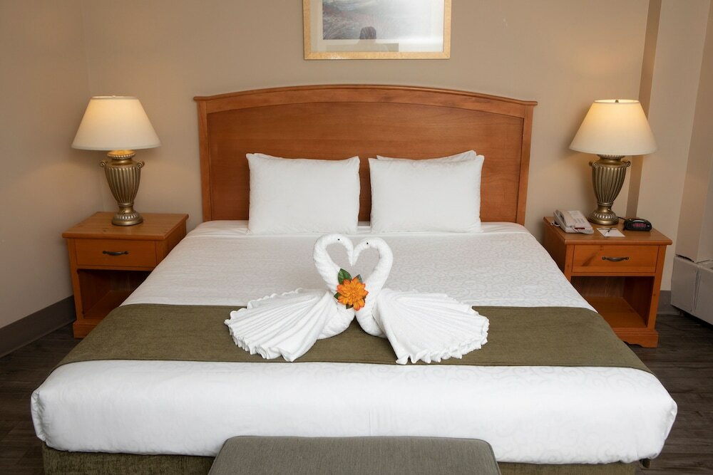 Фото Continental Inn & Suites