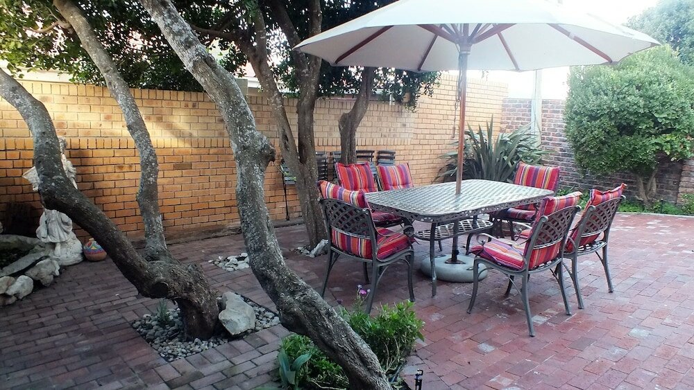 Фото White Shark Guest House